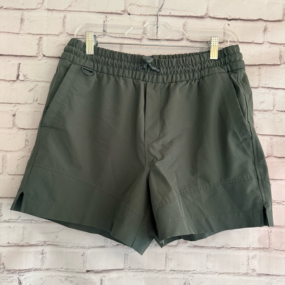 Old Navy Women's Olive Active Pull-On Shorts